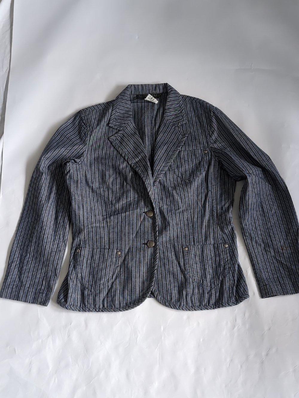 Harve Benard Navy and White Striped 100%  Cotton Blazer - 8